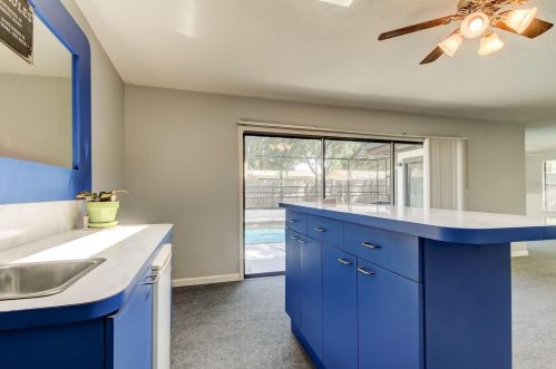 2854 Trailwood Dr, Palm Harbor FL  34684-3250 exterior