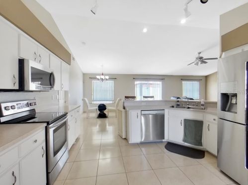 3260 Sanoma Dr, Lakeland FL  33811-1820 exterior