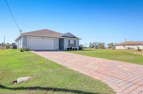 1634 34th St, Cape Coral, FL 33909-7339
