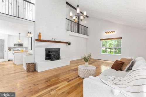 340 Land Or Dr, Ruther Glen VA  22546-1240 exterior