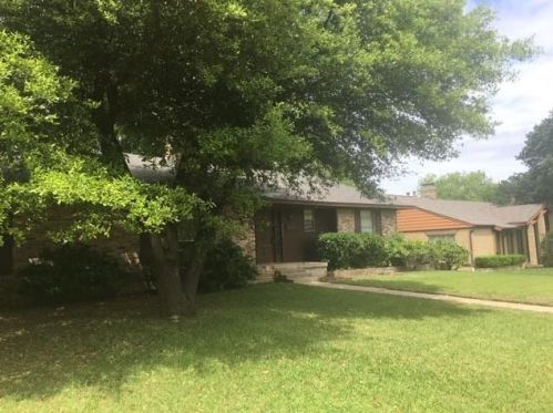 2631 Forest Grove Dr, Richardson TX  75080-1853 exterior