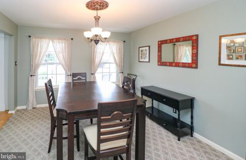 6 Glen Burnie Ct, Erial, NJ 08081-4365