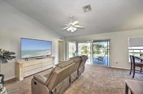 219 14th Ter, Cape Coral, FL 33909-1298