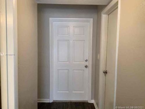 6900 2nd Ln, Hialeah FL  33014-5312 exterior