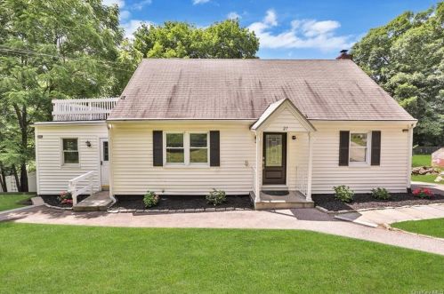 27 Cottage Ter, Bedford Hills, NY 10507-2209