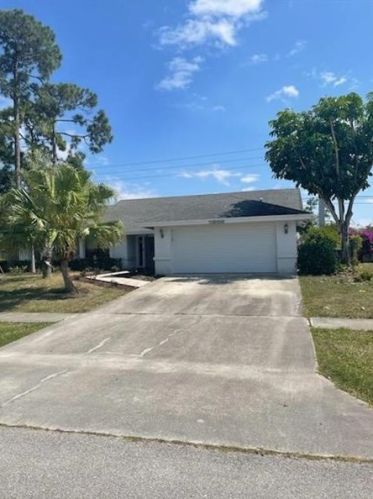13559 Exotica Ln, West Palm Beach, FL 33414-8111
