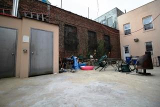 321 Franklin Ave, Brooklyn NY  11238-1404 exterior