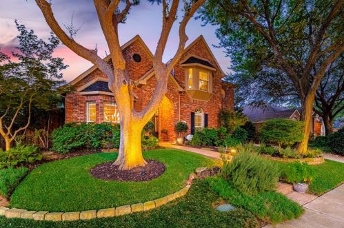 724 Canongate Dr, Lewisville, TX 75022-8007