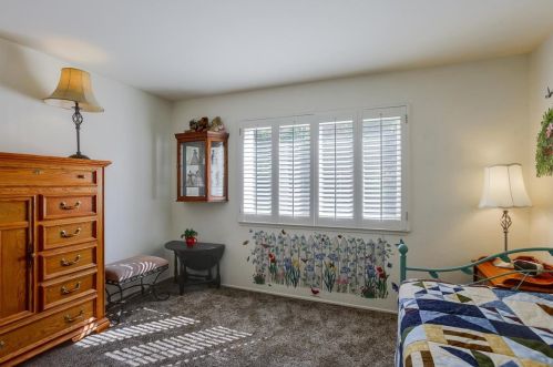 271 Goodwin Dr, San Bruno CA  94066-1660 exterior