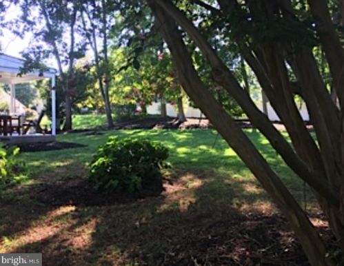 657 Crystal Lake Ave, Tavistock NJ  08033-2750 exterior