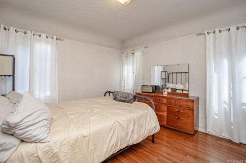 232 Euclid Ave, Long Beach CA  90815-2518 exterior