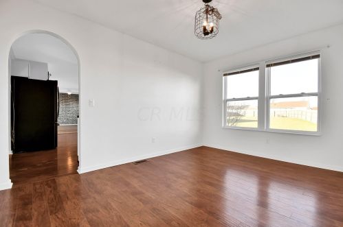 135 Spring Flower Way, Pataskala OH 43062-6997 exterior