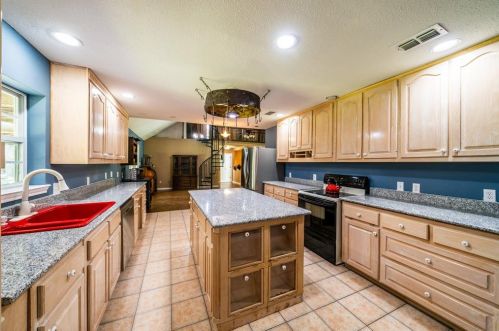 1511 Walnut Grv Rd, Midlothian TX  76065-4749 exterior