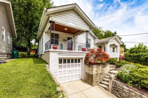 3544 Brotherton Rd, Cincinnati, OH 45209-1305