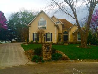 2109 Stockbridge Ln, Knoxville, TN 37909-1091