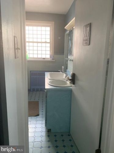 335 Broad St, Lansdale PA  19446-2465 exterior