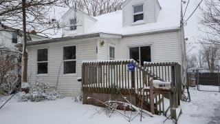 1704 Center St, Erie, PA 16510-1630