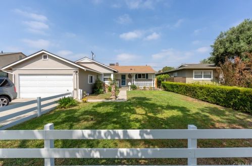3027 Studebaker Rd, Long Beach, CA 90808-4243