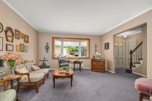 20 Clare Dr, Elwood NY  11731-1324 exterior