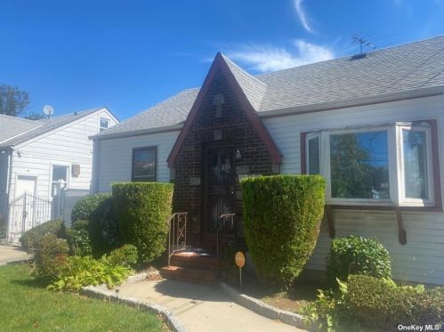 119-37 237th St, Jamaica, NY 11411-2126