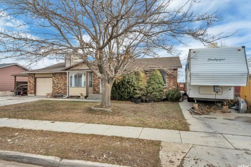 5597 China Clay Dr, Salt Lake City, UT 84118-7617