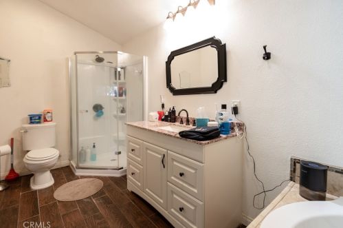 15226 Calle Los Hidalgos, Santa Clarita CA  91390-1035 exterior