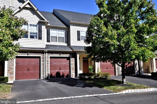 111 Bradbury Dr, Norristown, PA 19401-1901