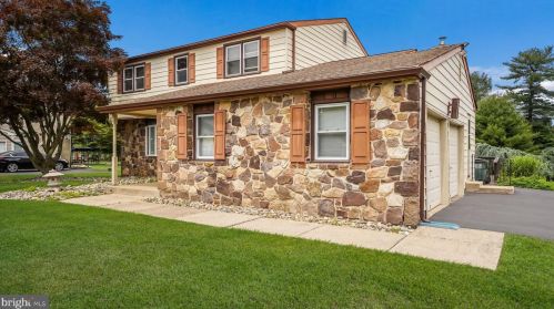199 Holly Hill Rd, Southampton, PA 18954-1919