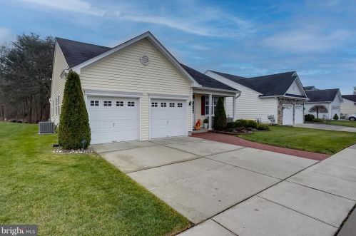 7 Osprey Ln, West Deptford, NJ 08086-1809