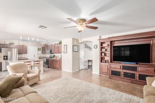 5722 Larkspur Dr, Glendale AZ  85304-1612 exterior