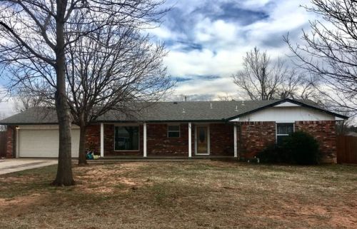 1714 Aqua Clear Dr, Mustang, OK 73064-1107