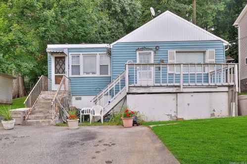 28 Cabot Ave, Elmsford, NY 10523-2702