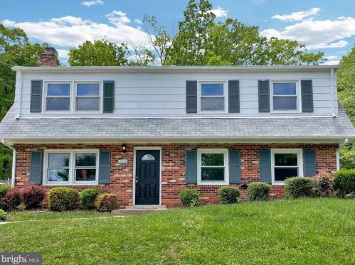 13720 Langstone Dr, Woodbridge, VA 22193-4302