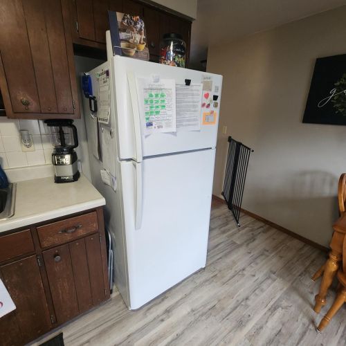 1012 Airport Rd, Menasha WI  54952-2021 exterior