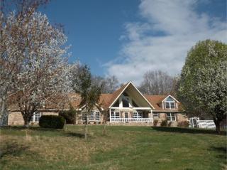 155 Milky Way Dr, Pulaski, TN 38478-7559
