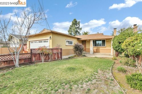 2482 7th St, Livermore, CA 94550-4664