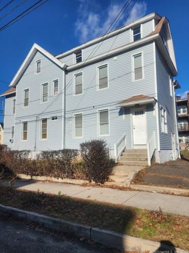 1048 Kossuth St, Bridgeport, CT 06608-1421