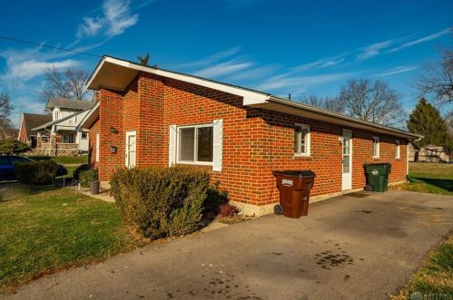 301 Main St, New Lebanon OH  45345-1228 exterior