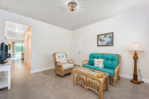 10031 Villa Cir, Vero Beach, FL 32966-3137