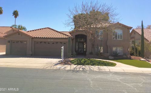 6303 Lone Cactus Dr, Glendale, AZ 85308-6307