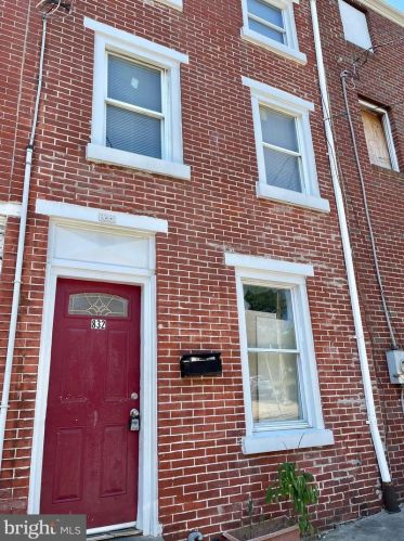 832 6th St, Wilmington, DE 19801-2033