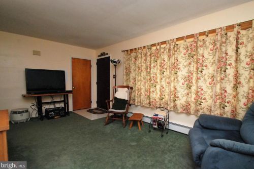 730 Nicholson Ave, Douglassville, PA 19518-1569