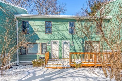 708 Piscassic St, Newmarket, NH 03857-1187