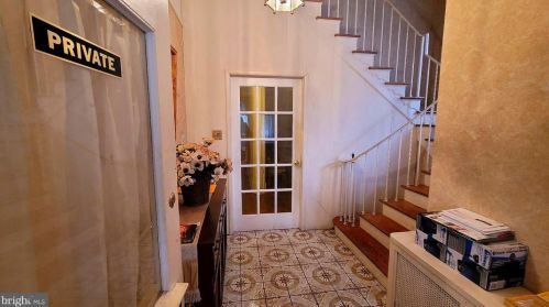 359 Hamilton Ave, Trenton NJ 08609-2711 exterior