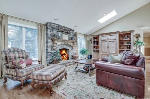 15 Frost Valley Rd, Mount Sinai NY  11766-1401 exterior