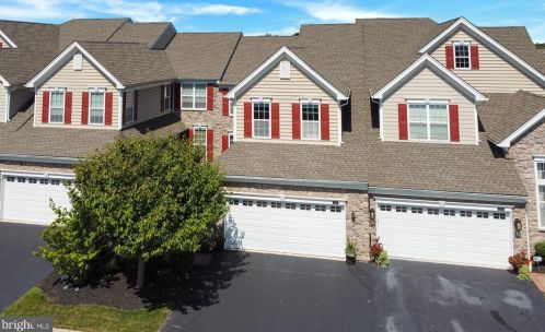 212 Hopewell Dr, Collegeville PA  19426-2852 exterior