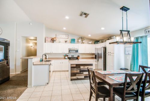 4057 Summer Ct, Gilbert AZ  85297-6602 exterior