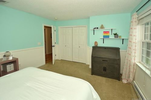 1 Jacobs Hill Rd, Ellington CT  06029-3117 exterior