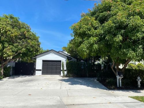 3532 Dixie Hwy, Boca Raton FL  33431-5902 exterior