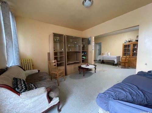 1046 Amsterdam Ave, New York, NY 10025-1704